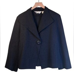 Orvis 100% WoolElegant Black Women's Jacket One Large Button Closure Size Small